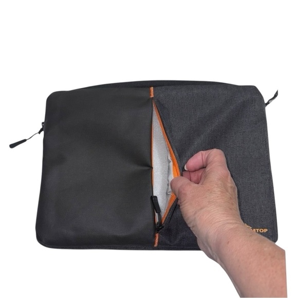 SimTop (NWOT) Laptop Case - Picture 2 of 5